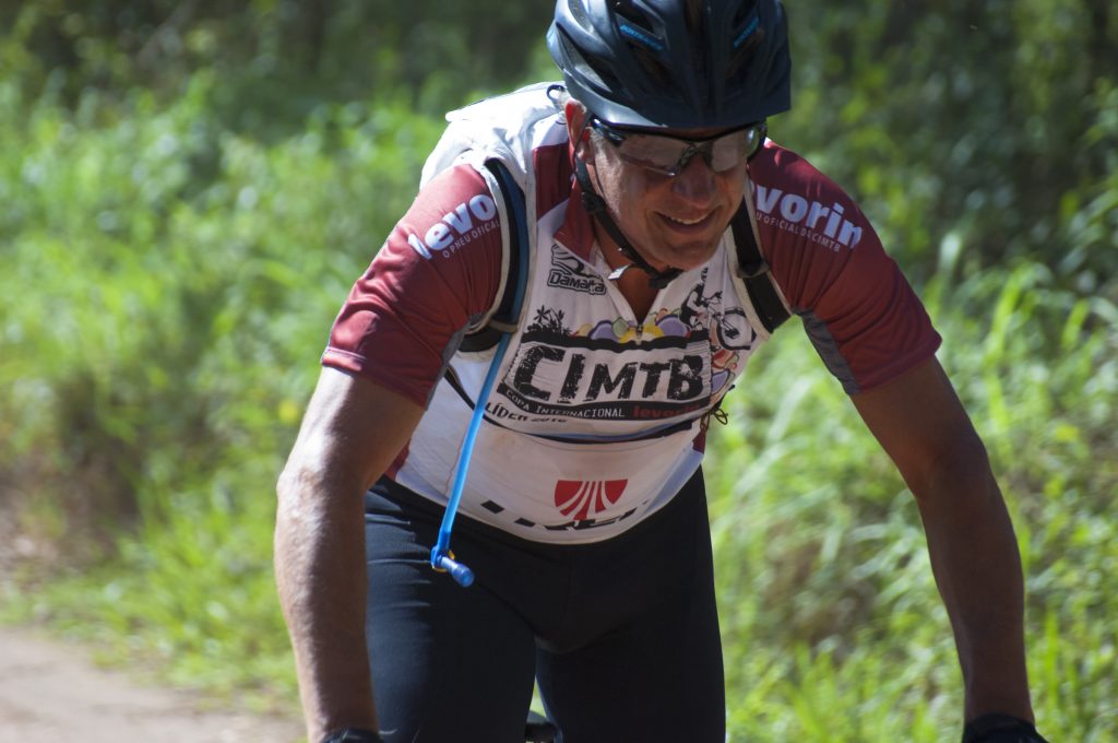 Eduardo Soares venceu em Congonhas e conquistou o campeonato da CIMTB 2016 na categoria Sub 55