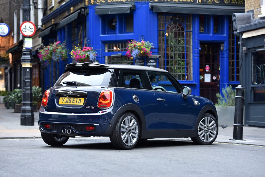 P90230963_highRes_mini-cooper-s-3-door