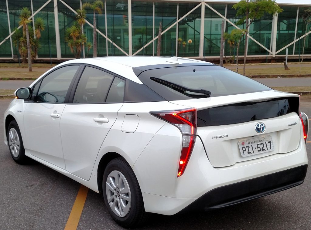 Traseira talvez seja a parte mais questionada do Prius em termos de design