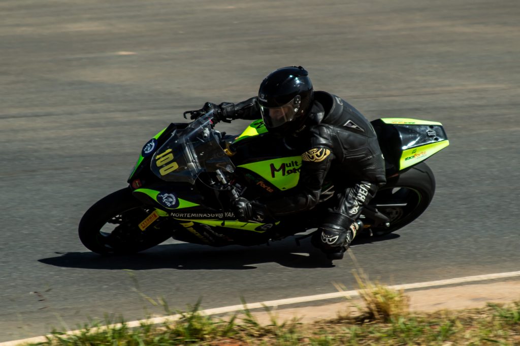 O mineiros Jirius Abboud venceu a primeira etapa da categoria 1000 cc Master e agora defende a liderança em Curvelo