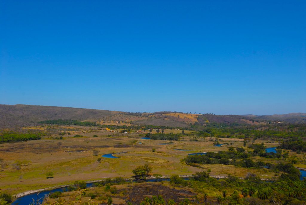 Vista do rio Cipó, que passa pela Cachoeira Grande: chegada do último dia