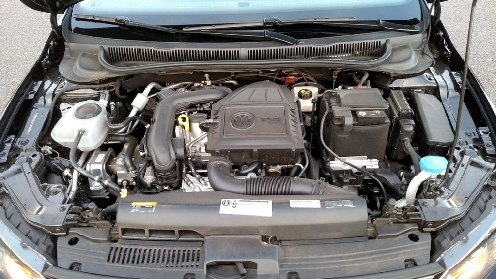 Motor 1.0 de três cilindros, com turbo e injeção direta, é um dos pontos positivos