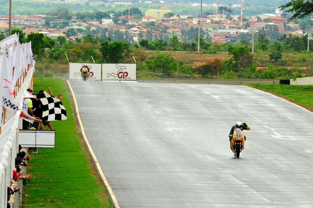 O Circuito dos Cristais está com a homologação em dia para a prática da Motovelocidade no Brasil