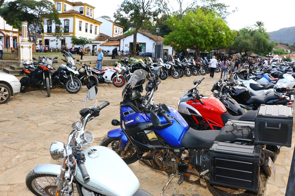 A histórica Tiradentes recebeu caravanas de motociclistas de várias partes do País