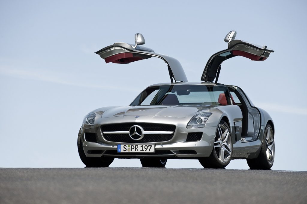 Mercedes-Benz SLS "Asa de Gaivota" é um dos carros mais emblemáticos da AMG