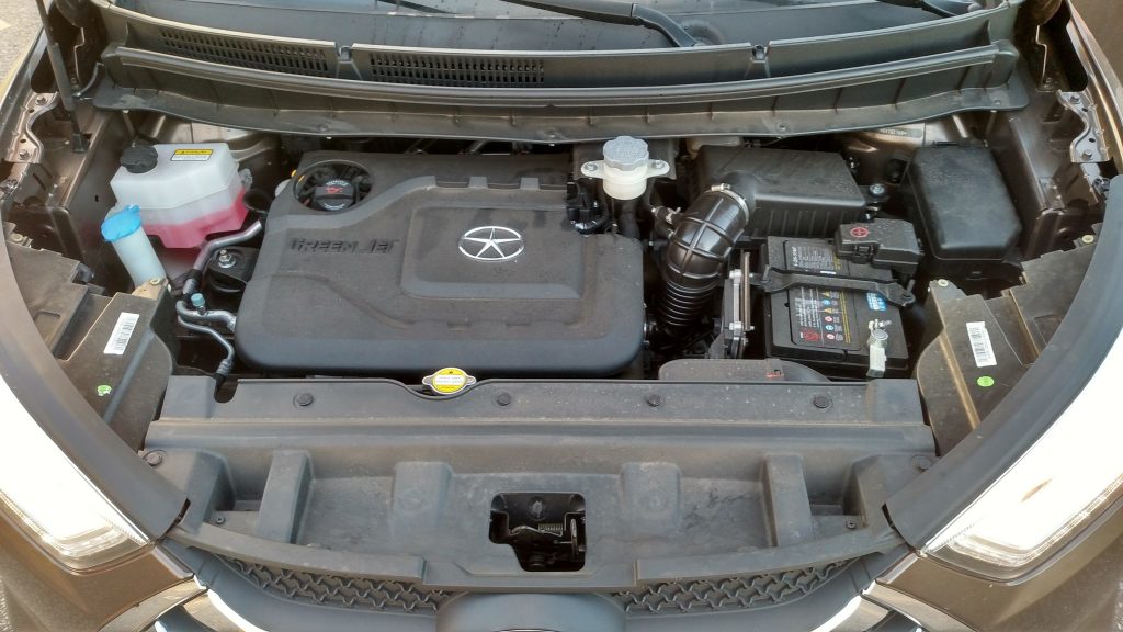 Motor 1.5 Flex, de 16 válvulas, gera potências de 125cv (gasolina) e 127cv (etanol) e torques de 15,5kgfm (gasolina) e 15,7kgfm (etanol)