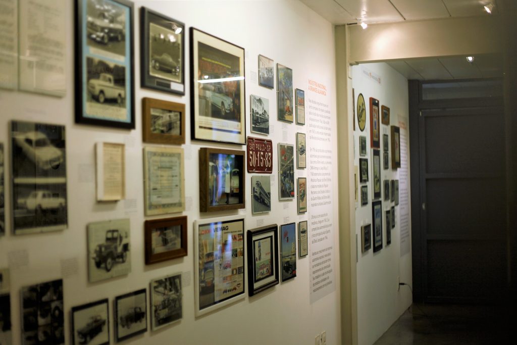 Uma exposição permanente conta a história da imprensa automotiva brasileira desde seu princípio, em 1911, quando foi publicada a Revista de Automóveis, do Rio de Janeiro