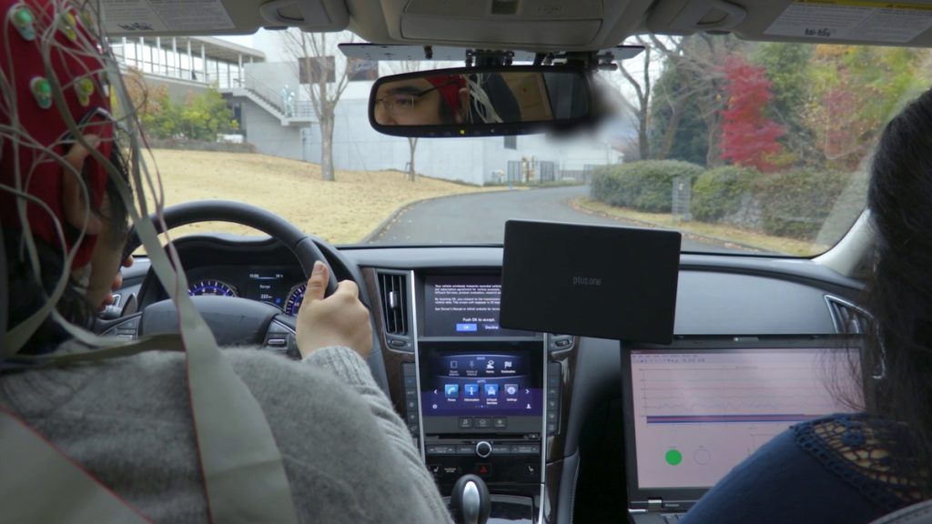 Nissan lança tecnologia que permite o controle do carro com a mente