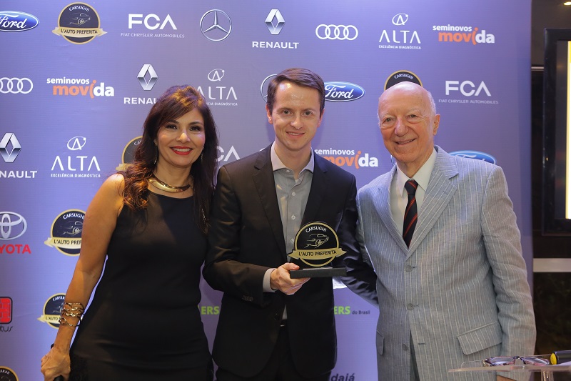 Christian Marxen, da Audi, recebe prêmio SUV grande
