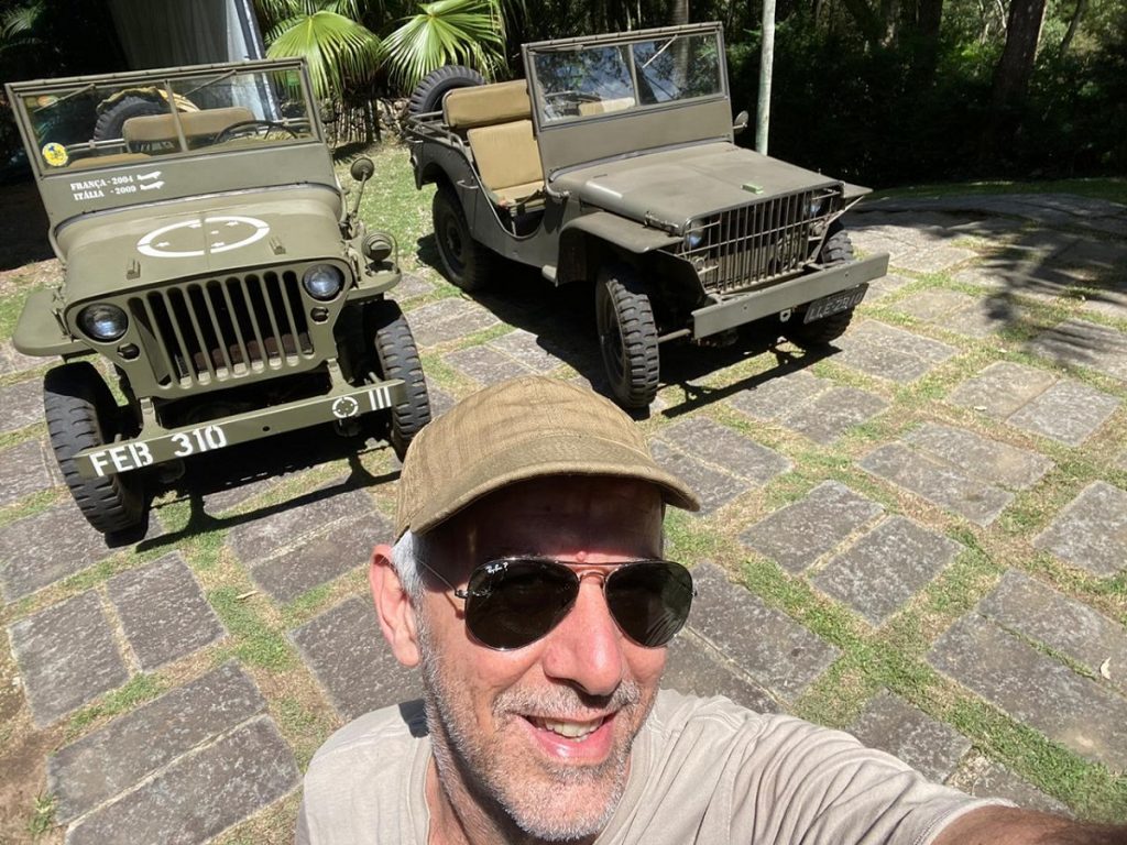 João e seus Jeeps
