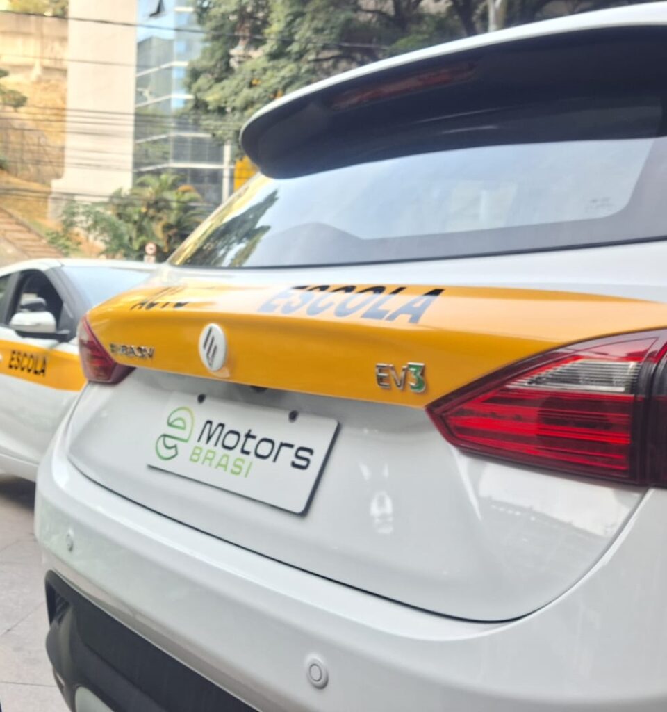 carro elétrico com câmbio carro elétrico com câmbio