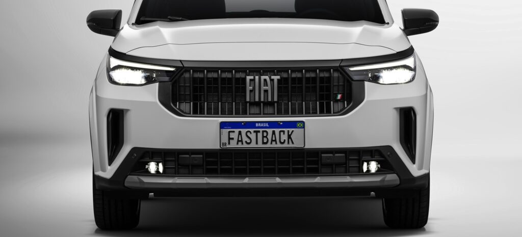 O atributo alt desta imagem está vazio. O nome do arquivo é Fiat-Fastback-20-1024x466.jpg