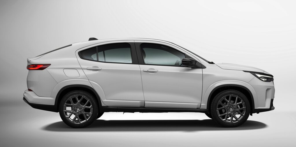 O atributo alt desta imagem está vazio. O nome do arquivo é Fiat-Fastback-30-1024x511.jpg