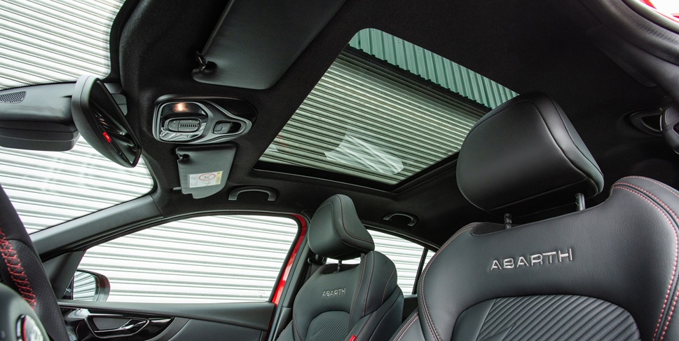 O atributo alt desta imagem está vazio. O nome do arquivo é Fiat-Fastback-40.jpg