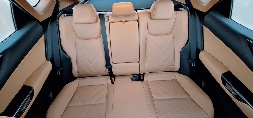 O atributo alt desta imagem está vazio. O nome do arquivo é Teste-Lexus-NX450h-AWD-10-1024x477.jpg