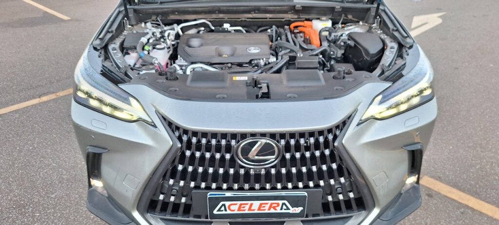 O atributo alt desta imagem está vazio. O nome do arquivo é Teste-Lexus-NX450h-AWD-12-1024x462.jpg