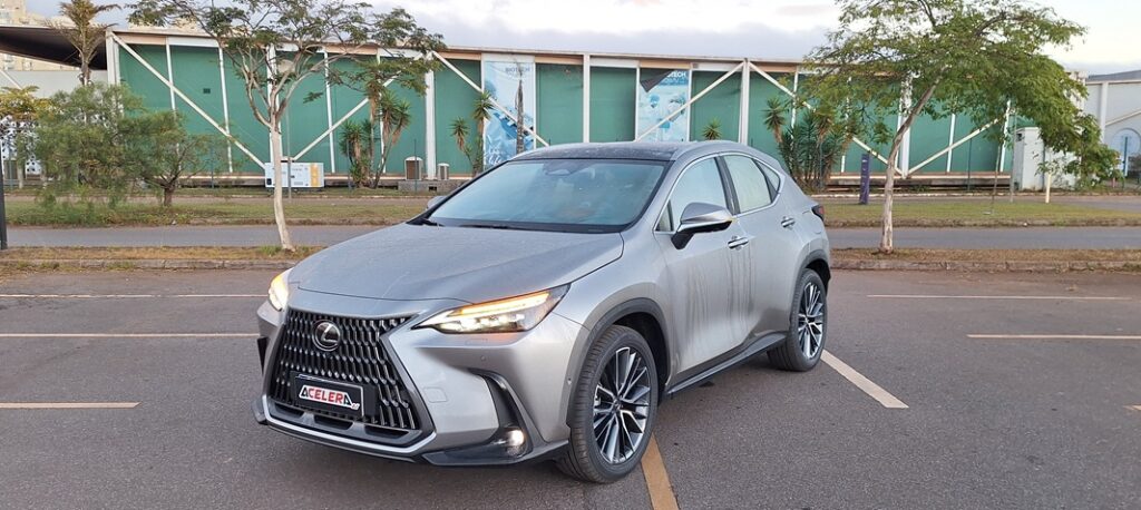 O atributo alt desta imagem está vazio. O nome do arquivo é Teste-Lexus-NX450h-AWD-2-1024x458.jpg