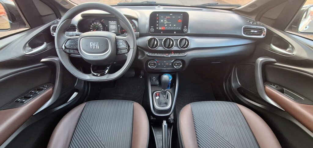 O atributo alt desta imagem está vazio. O nome do arquivo é Teste-Fiat-Cronos-Precision-6-1024x485.jpg