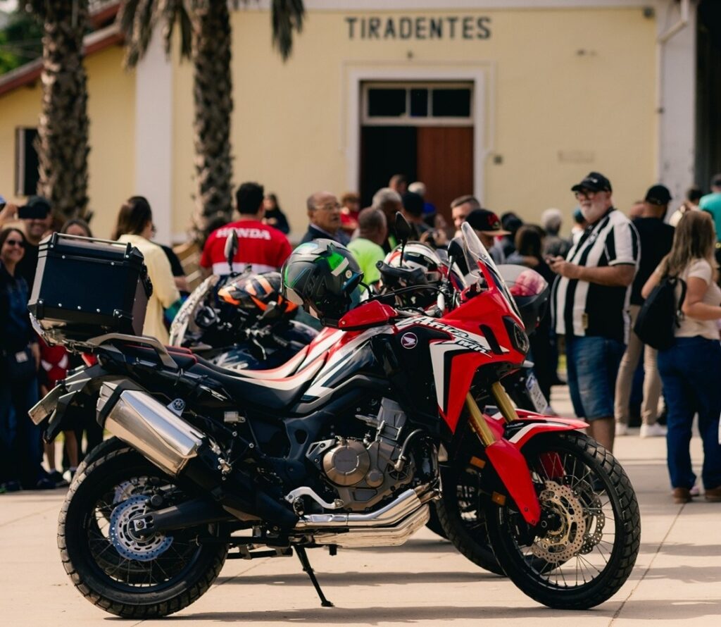 O atributo alt desta imagem está vazio. O nome do arquivo é Bike-Fest-Tiradentes-Concentracao-Foto-Tribus-Studio.jpg-Copia-1024x890.jpeg
